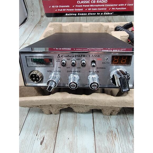 Cobra 25LTD Classic CB Radio 40 channels - Picture 4 of 8